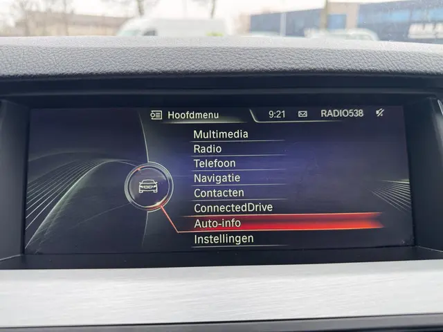 BMW 5 Serie 528i Luxury Edition AUTOMAAT!! 2015 Benzine 23