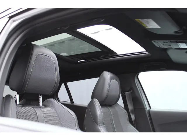Peugeot 2008 1.2 PT 130 GT 2021 Benzine 10