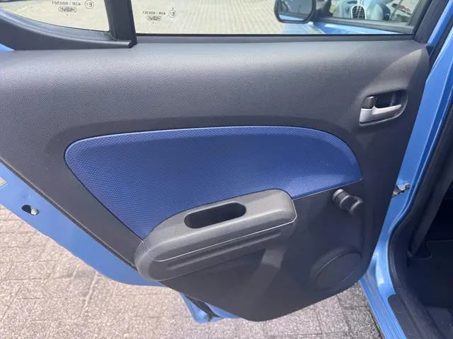 Opel Agila 1.2 Edition 2015 Benzine 23