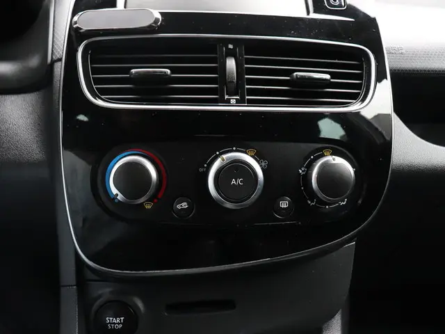 Renault Clio 0.9 TCe Limited 2019 Benzine 21