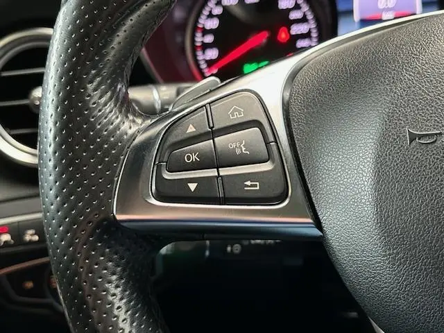 Mercedes-Benz GLC 250 4MATIC Premium Plus 2018 Benzine 19
