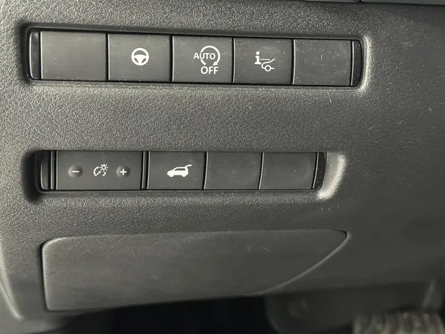 Nissan QASHQAI 1.3 MHEV Xtronic Tekna Plus 2022 Benzine 32