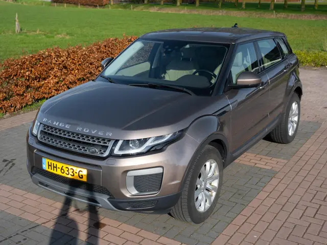 Land Rover Range Rover Evoque 2.0 Si4 HSE 2015 Benzine 36