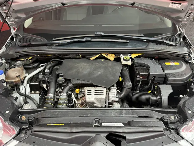 Citroën C4 1.2 PureTech Exclusive 2014 Benzine 11