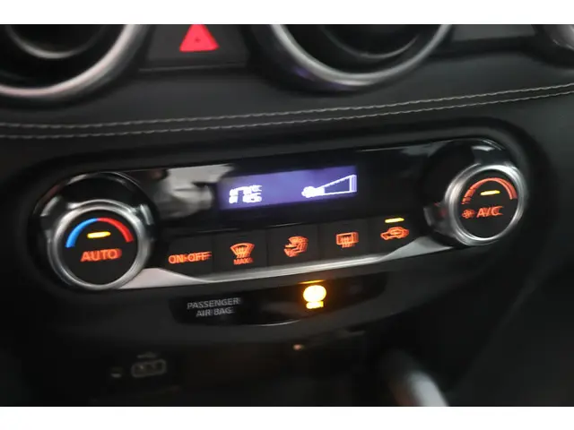 Nissan Juke 1.0 DIG-T N-Connecta 2021 Benzine 25