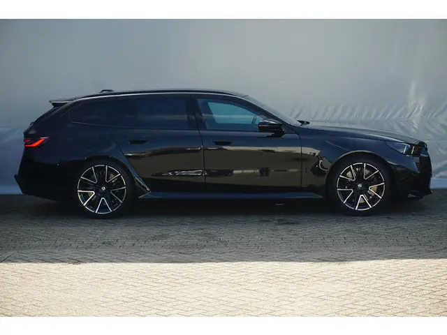 BMW M5 Touring 2025 Hybride Benzine 5