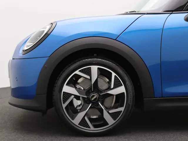 MINI 3-Deurs C 2025 Benzine 9
