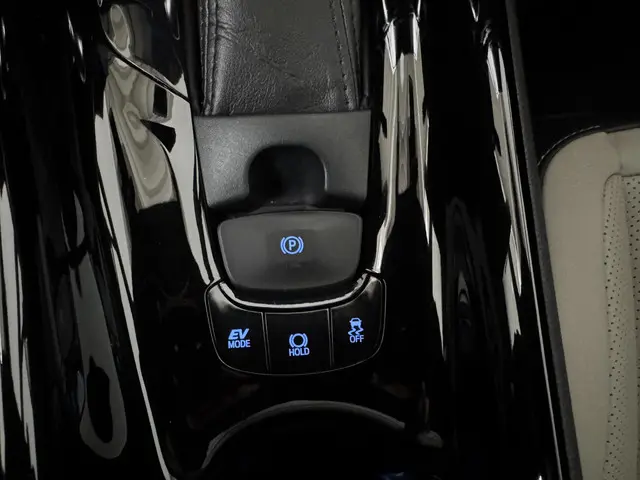 Toyota C-HR 1.8 Hybrid Bi-Tone 2018 Hybride Benzine 23