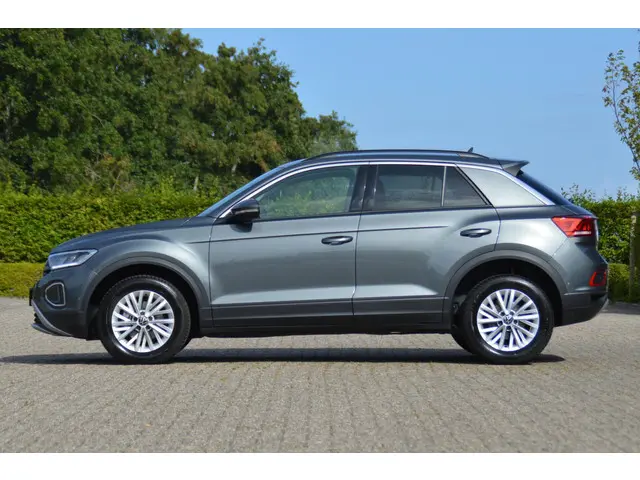 Volkswagen T-Roc 1.0 TSI Life Edition 2025 Benzine 18