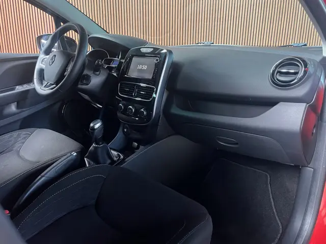Renault Clio 0.9 TCe Limited 2018 Benzine 10