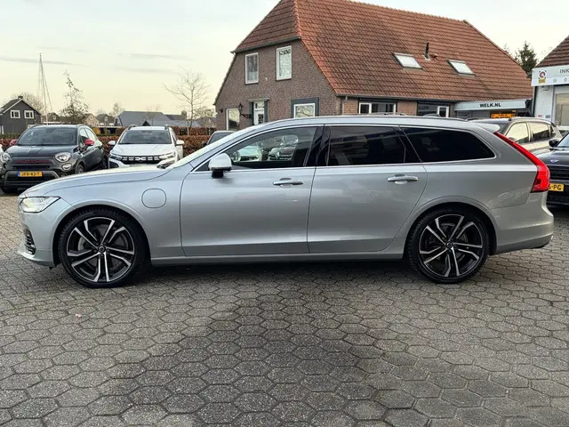 Volvo V90 2.0 T8 AWD R-Design 2018 Hybride Benzine 2