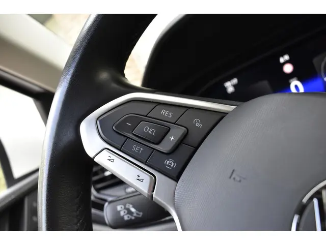 Volkswagen Taigo 1.0 TSI Life Business 2022 Benzine 14