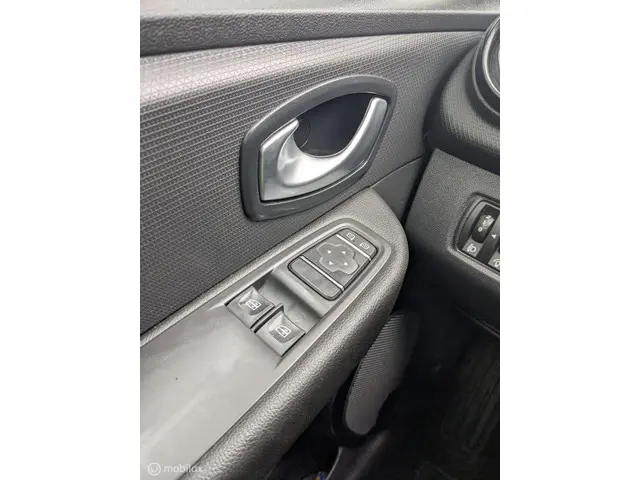 Renault Clio Estate 0.9 TCe Zen 2018 Benzine 7