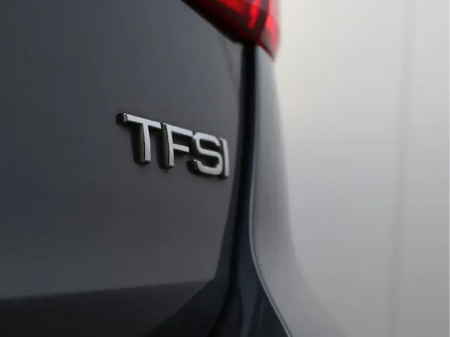 Audi A4 Avant 1.4 TFSI S line 2018 Benzine 15