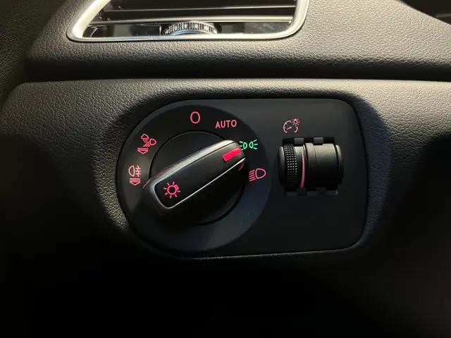 Audi Q3 1.4 TFSI CoD S-line 2018 Benzine 31