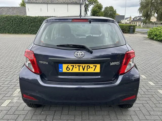 Toyota Yaris 1.3 VVT-i Comfort 2012 Benzine 15