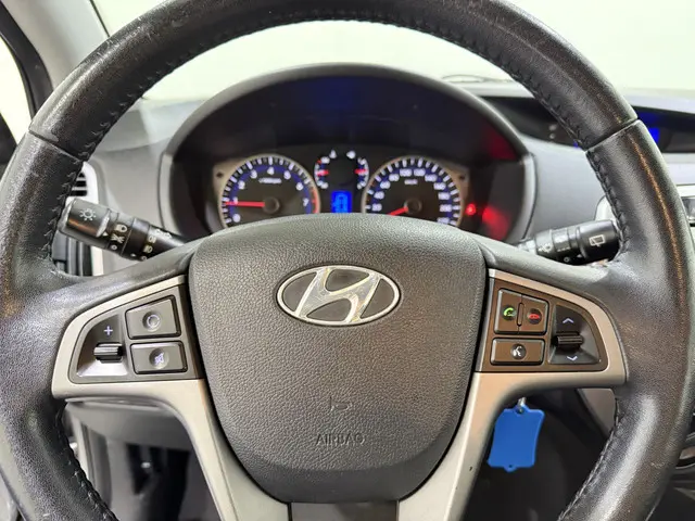 Hyundai i20 I-20 HB 1.2i i-Deal Airco NAP 2014 Benzine 28