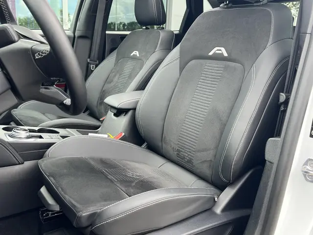 Ford Kuga 2.5 PHEV Active X 2024 Hybride Benzine 23