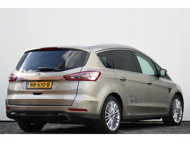 Ford S-Max 2.0 Vignale 7p. | 2015 | Automaat | 2015 Benzine 4