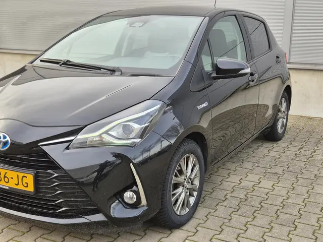 Toyota Yaris 1.5 Hybrid Dynamic 2019 Hybride Benzine 13