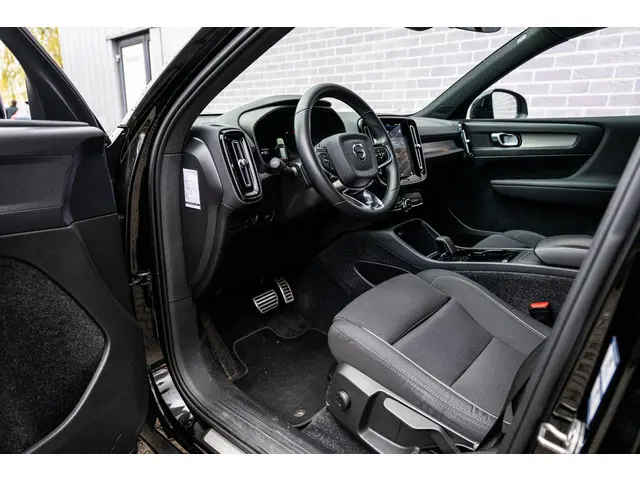 Volvo XC40 Recharge Core 2021 Elektrisch 16