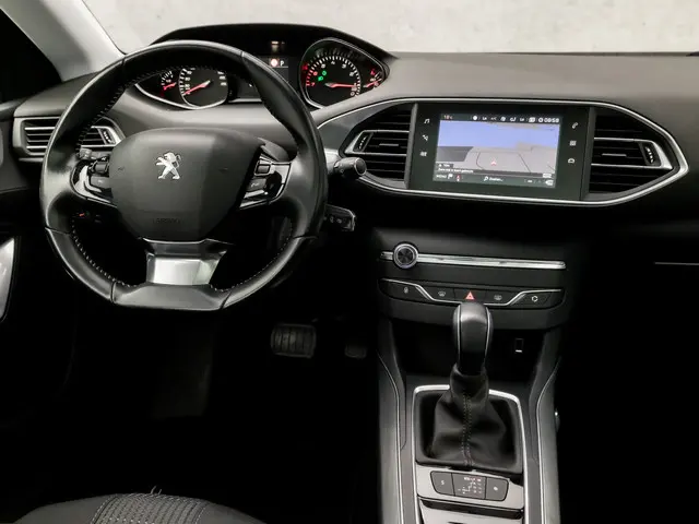 Peugeot 308 SW 1.2 PureTech Sport 2018 Benzine