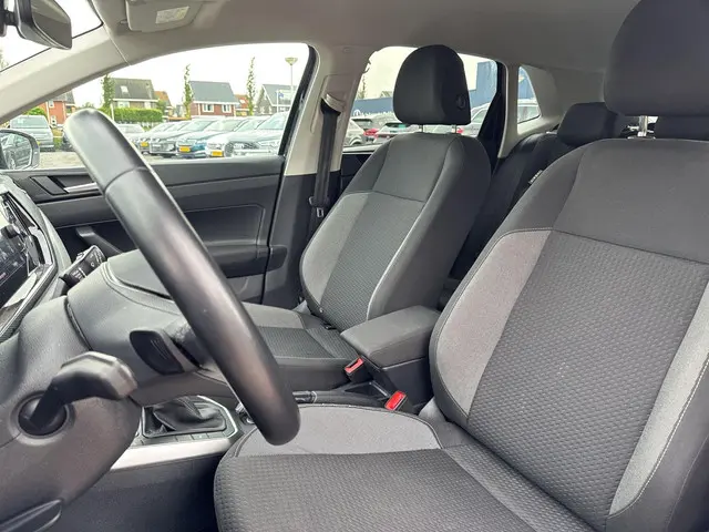 Volkswagen Polo 1.0 TSI Life Business 2023 Benzine 8