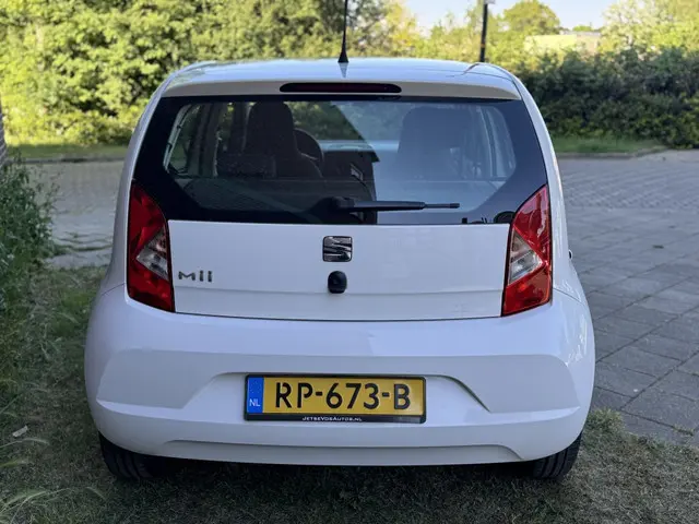 SEAT Mii 1.0 Reference 2018 Benzine 11
