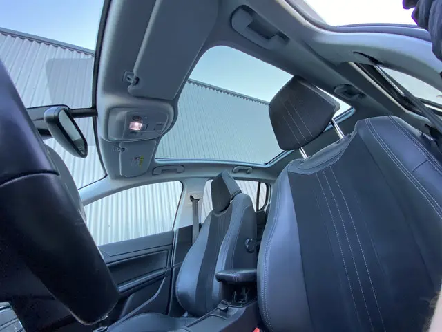 Peugeot 308 1.6 THP Allure 2014 Benzine 11