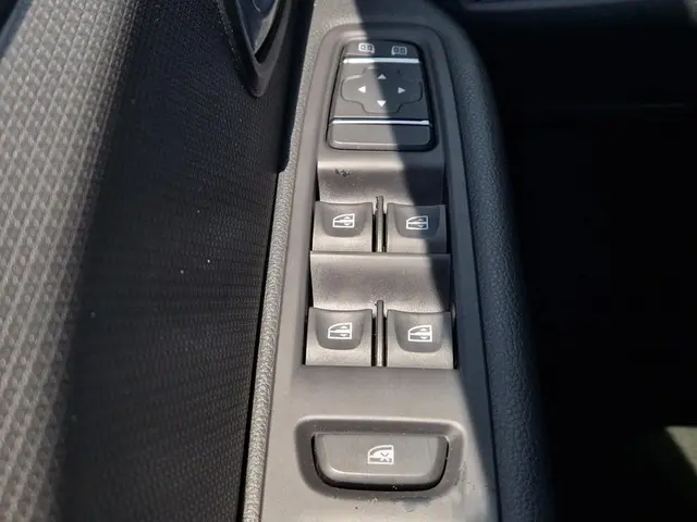 Renault Clio Estate 0.9 TCe Limited 2019 Benzine 17