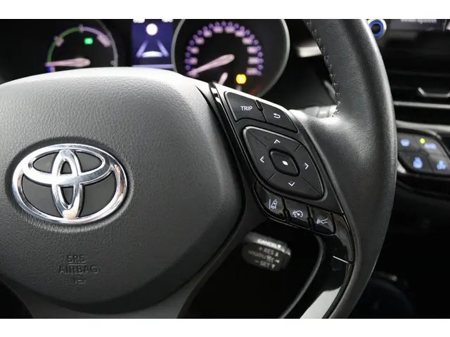 Toyota C-HR 2.0 Hybrid Executive 2021 Hybride Benzine 21