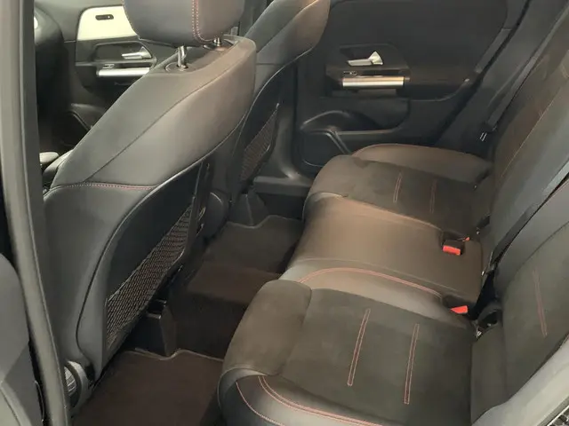 Mercedes-Benz GLA 250 e AMG Line 2023 Hybride Benzine 8