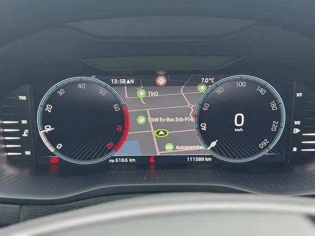 Škoda Karoq 1.0 TSI Business Edition 2022 Benzine 6