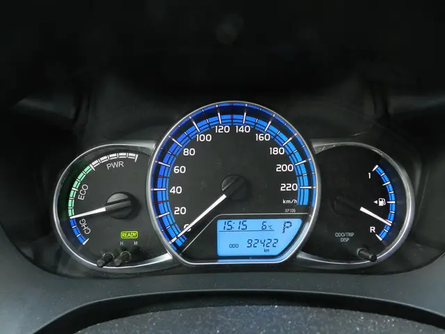 Toyota Yaris 1.5 Hybrid Aspiration 2015 Hybride Benzine 13