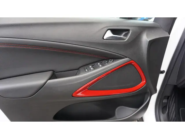 Opel Crossland 1.2 110pk Turbo GS-Line 2023 Benzine 26