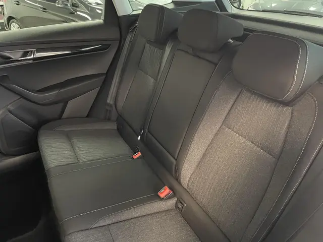 Škoda Karoq 1.0 TSI Style 2020 Benzine 12