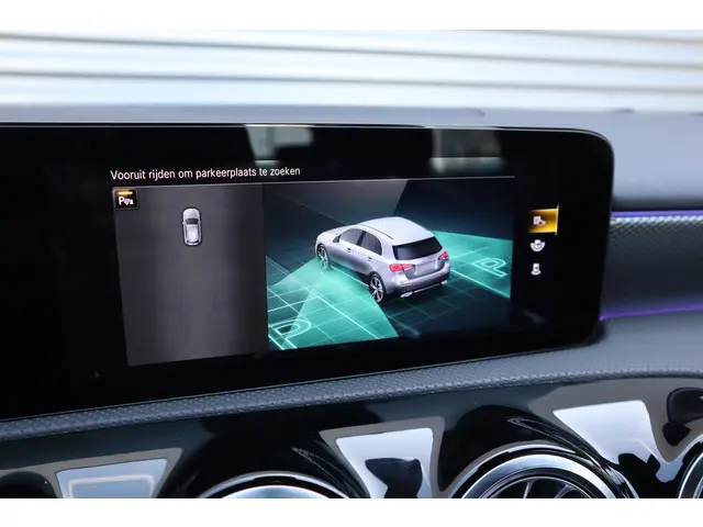 Mercedes-Benz A-Klasse 250 e Luxury 2021 Hybride Benzine 34
