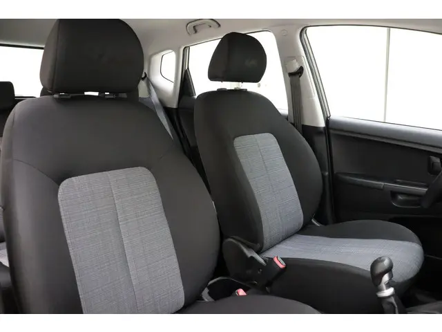 Kia Venga 1.4 CVVT Comfort Pack 2012 Benzine 10