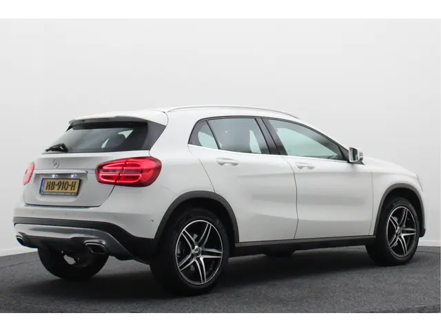 Mercedes-Benz GLA 180 Ambition Automaat 2015 Benzine 19