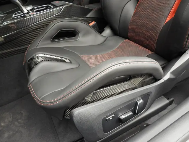 BMW M4 CS Coupé 2025 Benzine 18
