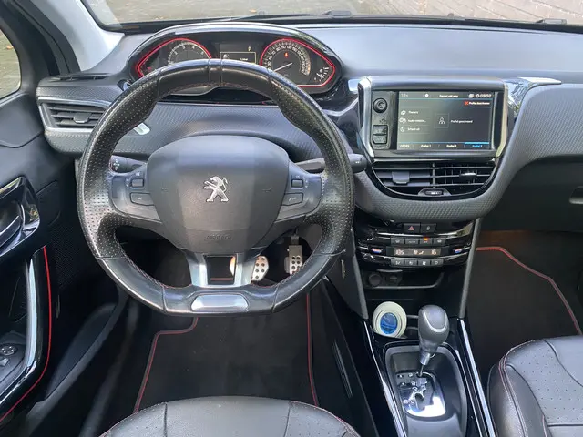 Peugeot 2008 1.2 PureTech GT-Line 2019 Benzine 10