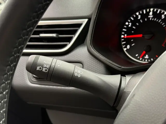 Renault Clio 1.0 TCe Zen Comfort 2021 Benzine 14