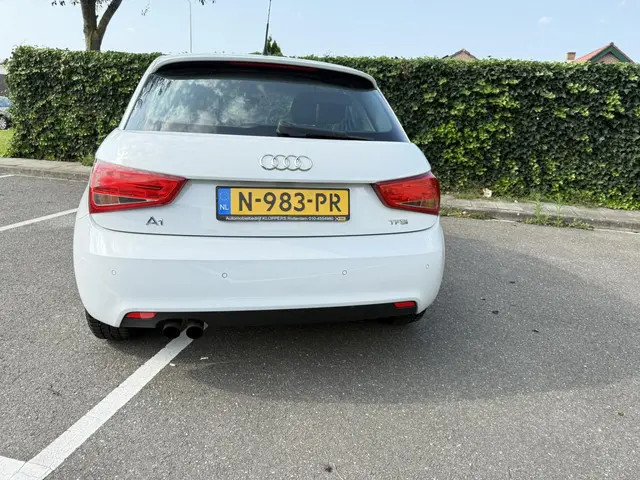 Audi A1 Sportback 1.4 TFSI Connect 2012 Benzine 7