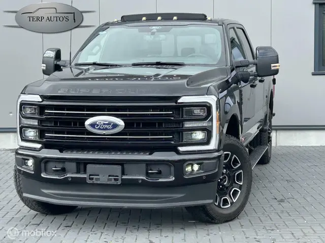 Ford F-350 USA Platinum 2025 Diesel