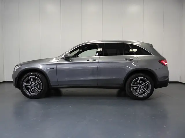 Mercedes-Benz GLC 2