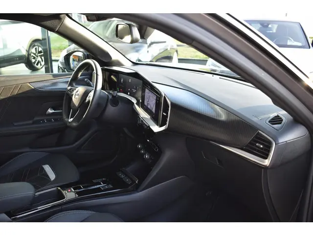 Opel Mokka-e Ultimate 50-kWh 11kw bl. 2022 Elektrisch 15