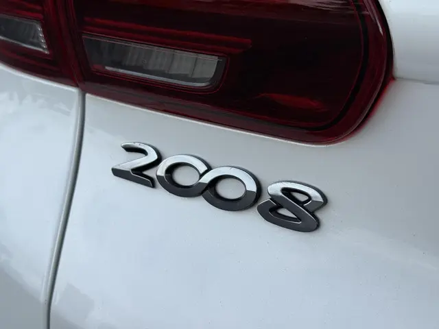 Peugeot 2008 1.2 PureTech Allure 2018 Benzine 31