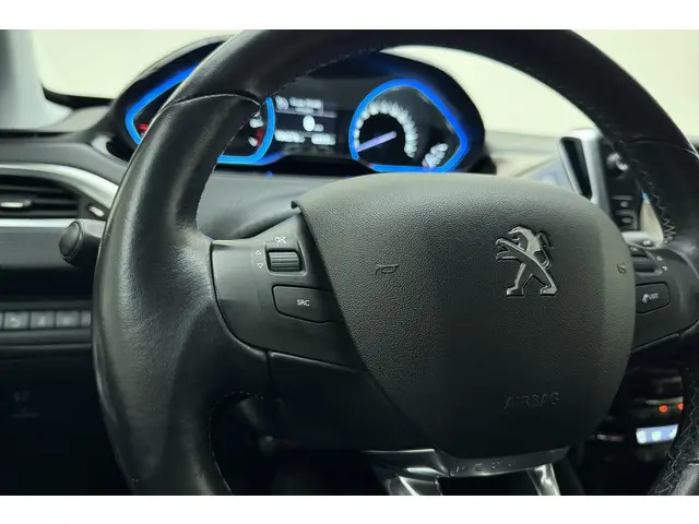 Peugeot 2008 1.2 PureTech Allure 2016 Benzine 20