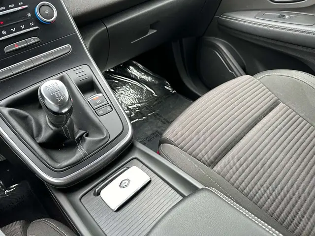 Renault Scénic | AIRCO | MAN | BENZINE | 2021 Benzine 15