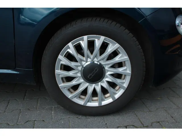 Fiat 500 1.0 Hybrid Dolcevita 2022 Benzine 21